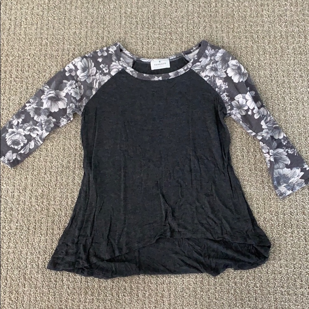 Threads Studio 3/4 sleeve floral top